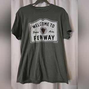 Chowdaheadz Welcome to Fenway Short Sleeve Graphic Tee Size Medium